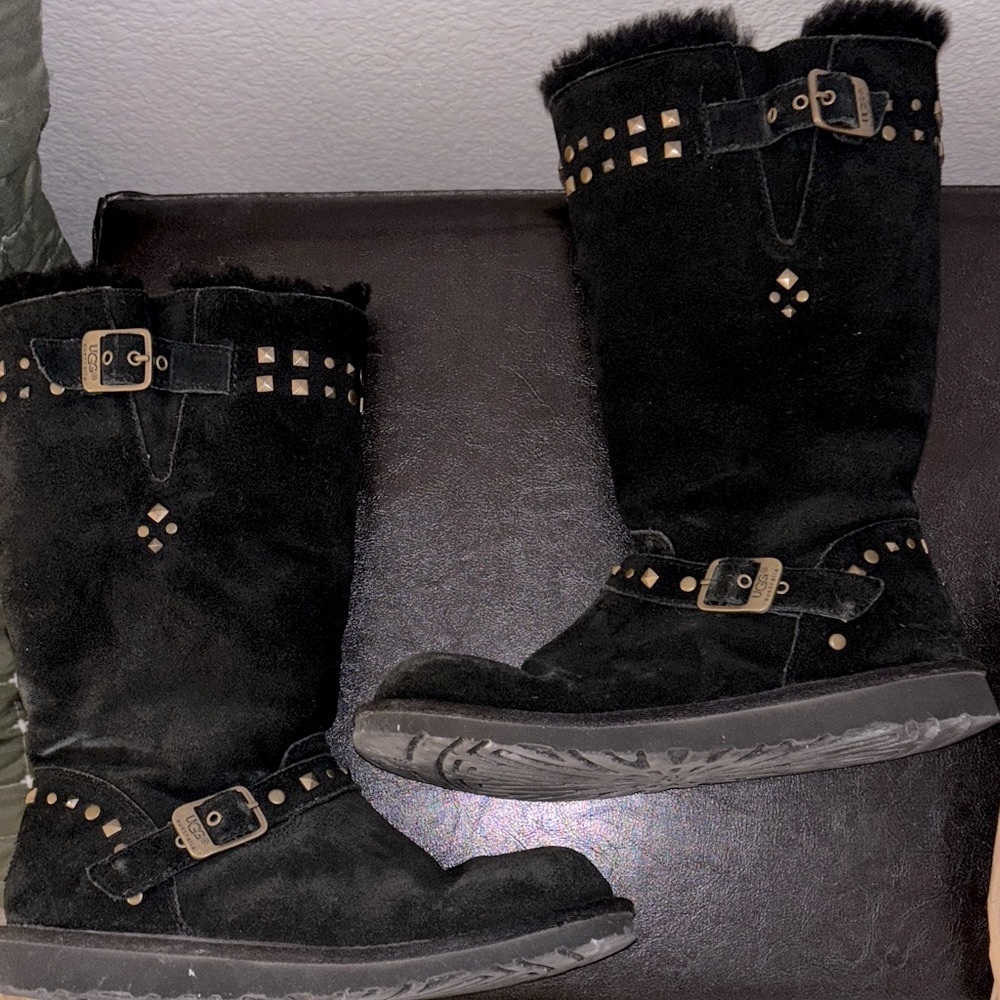 UGG Stylish Black Suede Boots - Picture 2 of 4
